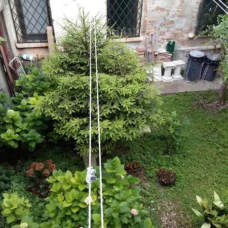 Ca Lirica Apartment *